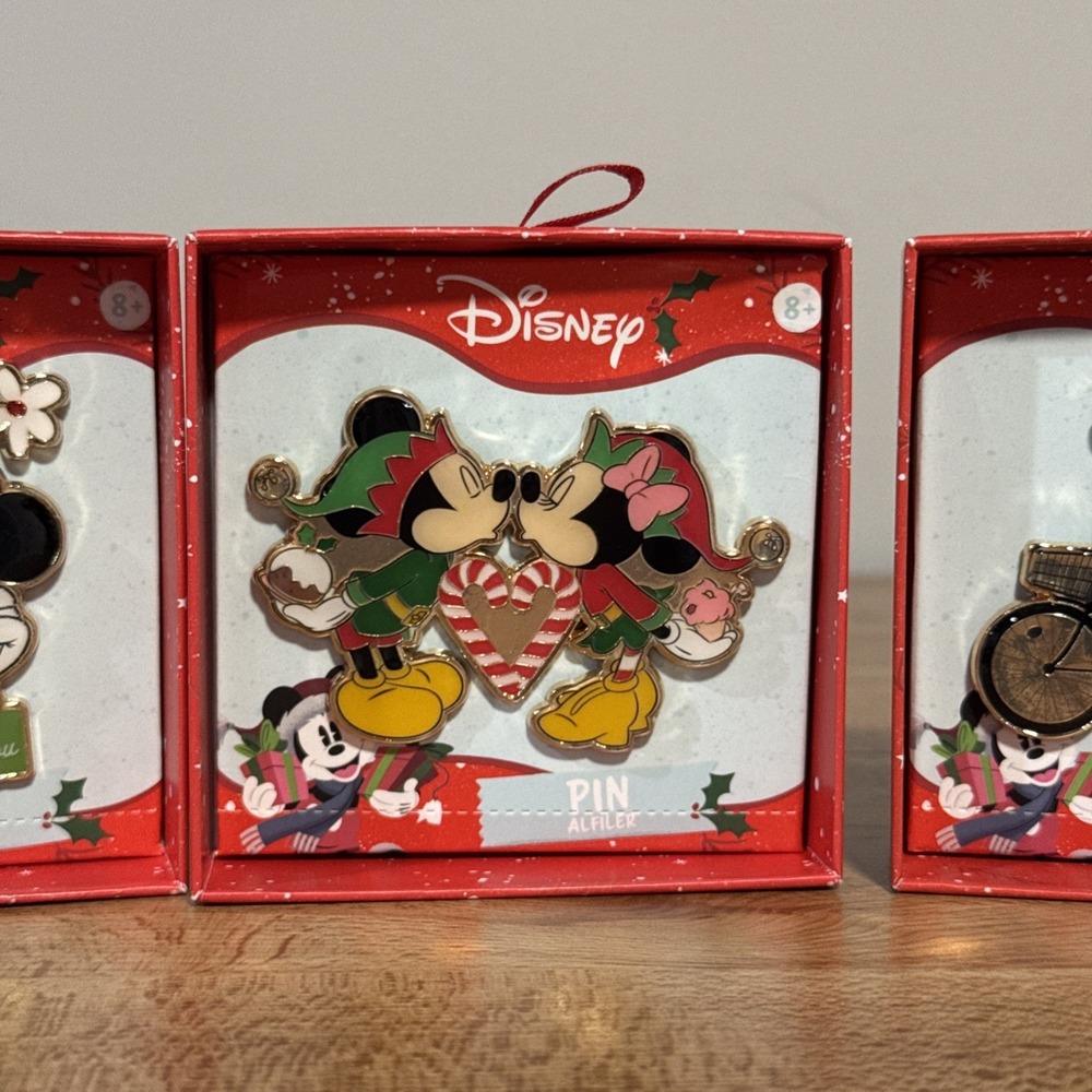 Disney Mickey & Minnie Premium Holiday Pin – Aldi 2025 Christmas Complete Set - Picture 3 of 5